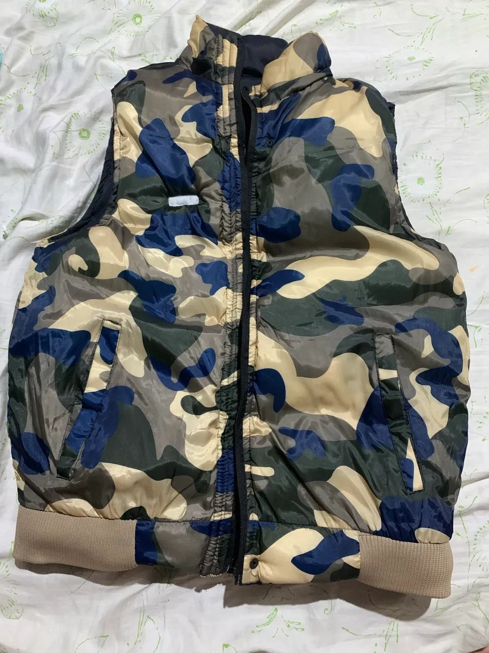 colete puffer/matelassê estilo acolchoado, modelo dupla face (2 estilos em uma só peça! - Foto 4