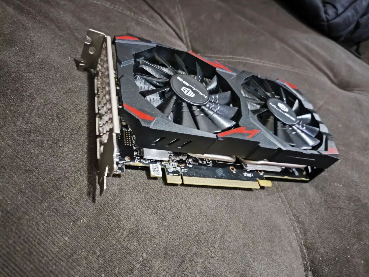 RX580 8GB COM DEFEITO  - Foto 4