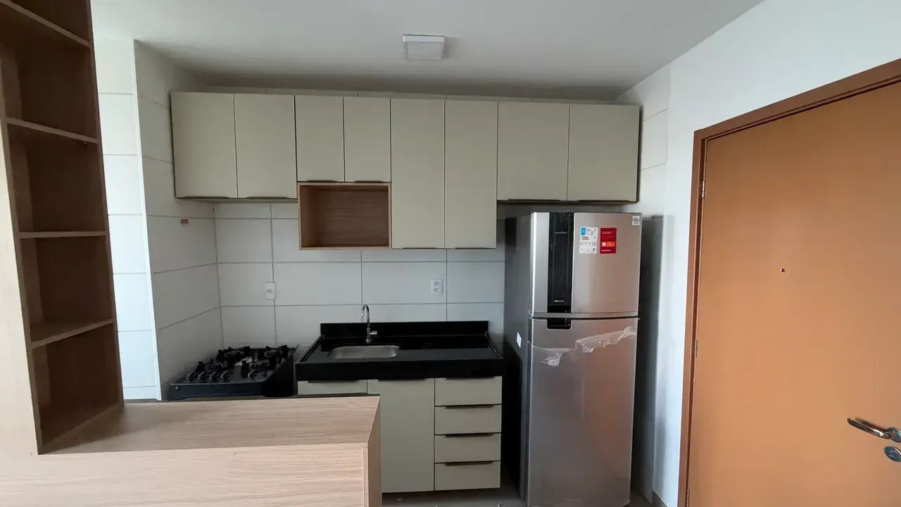 Alugo apartamento mobiliado/ com suite e varanda - elevador - Foto 5