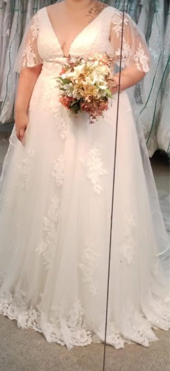 Vestido de noiva plus size tam 50