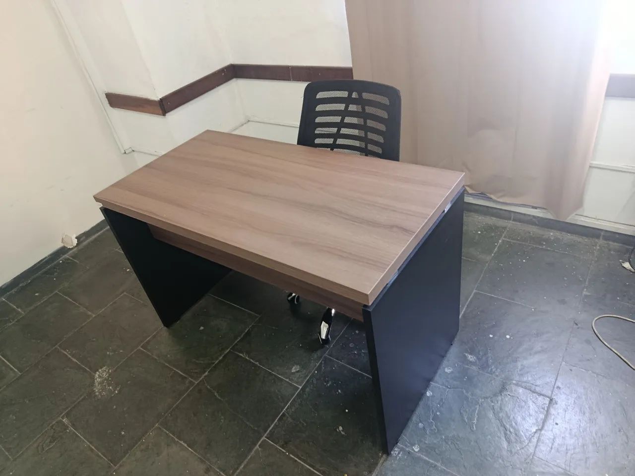 Mesas e cadeiras de escritório  - Foto 3