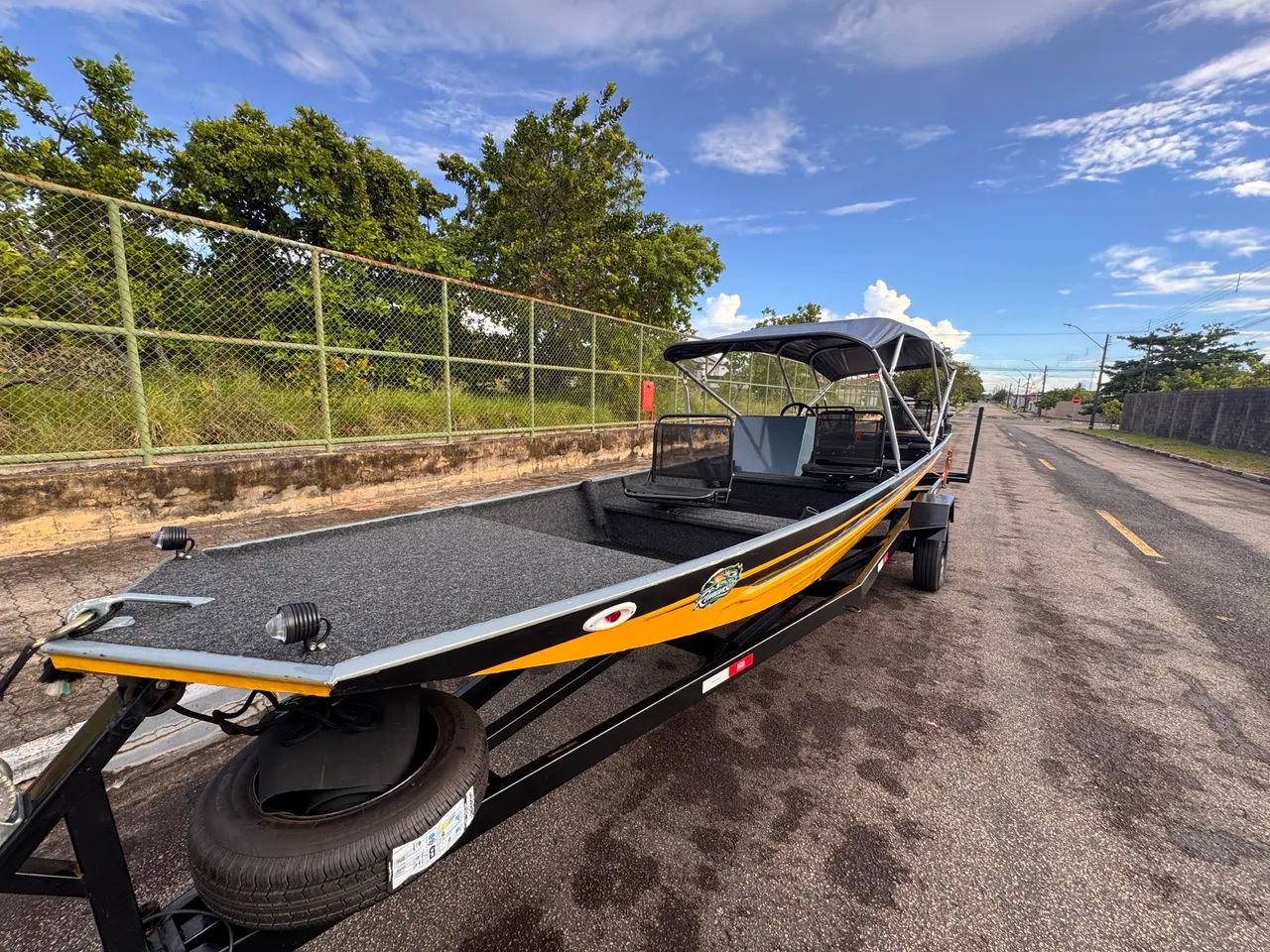 Vende se Barco de pesca 