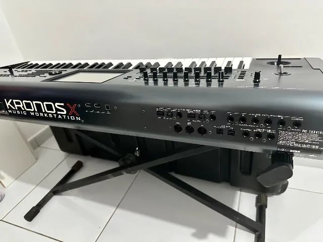 Teclado workstation Korg Kronos X-61 - Foto 5