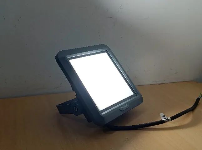 Refletor LED Philips de 20W