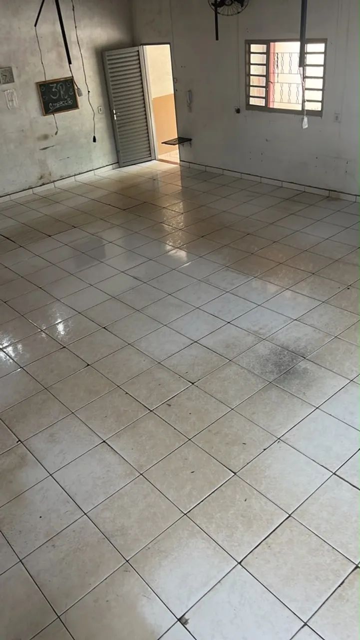 Aluga-se Galpão Comercial  Com Escritório e Área de Lazer! - Foto 2