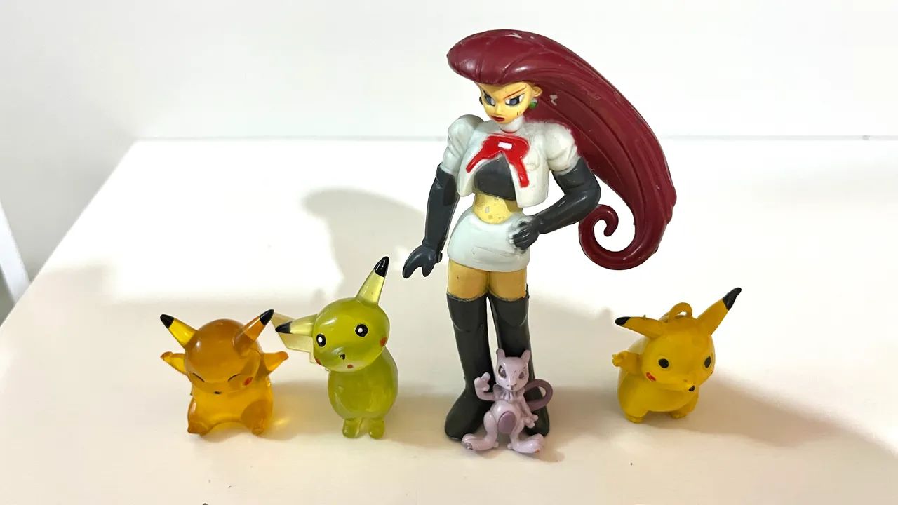 Miniaturas Pokémon + Jessie Equipe Rocket - Foto 3