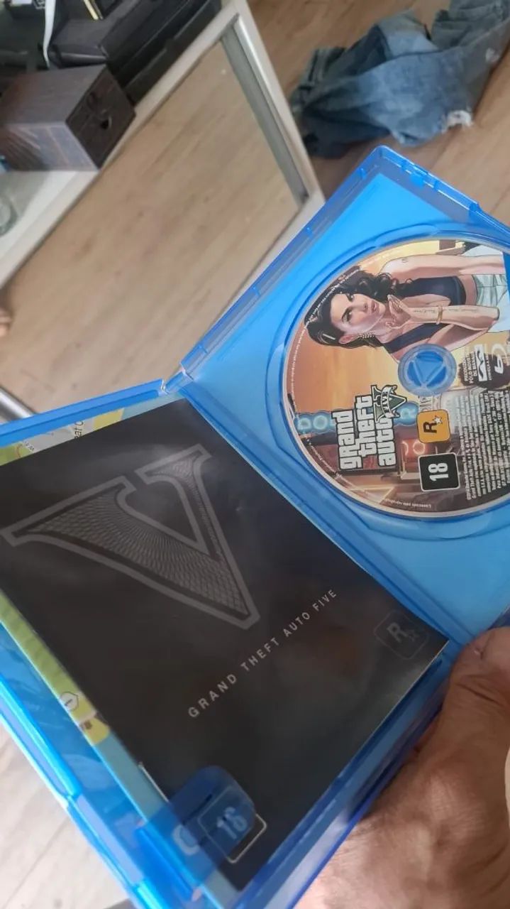 Gta 5 ps4 completo com mapa e manual - Foto 2