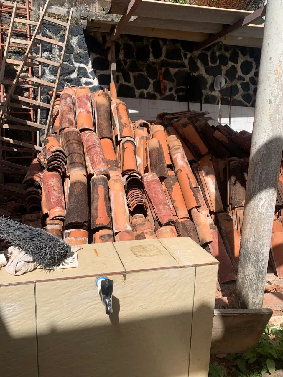 Doação de telha cerâmica  - Foto 2