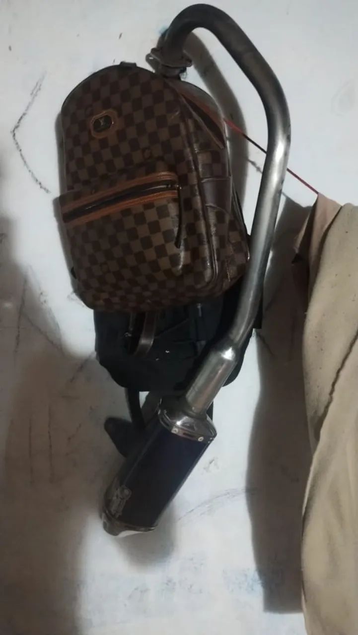 Vende-se escapamento 