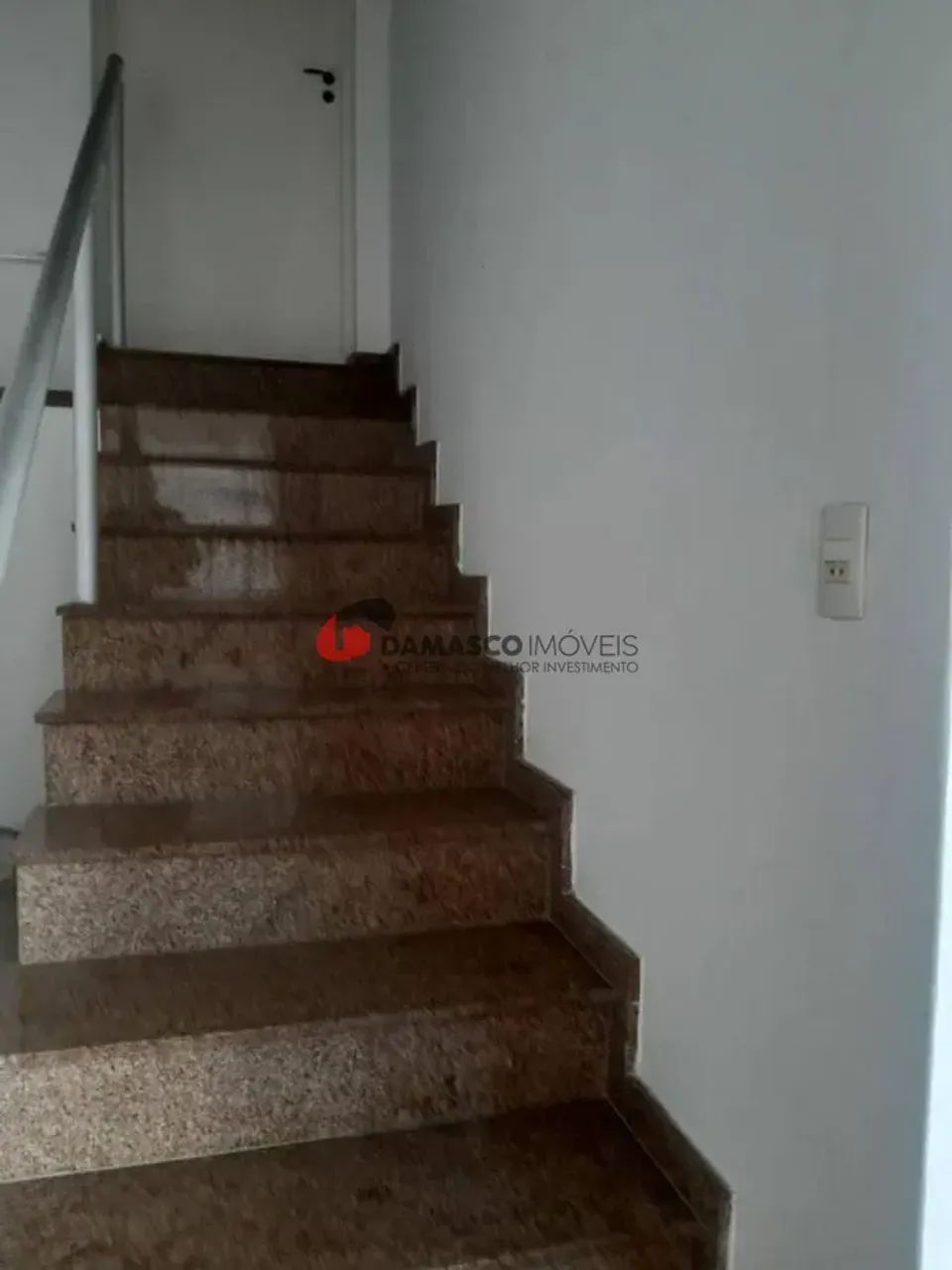 Edifício Comercial em Nova Gerti