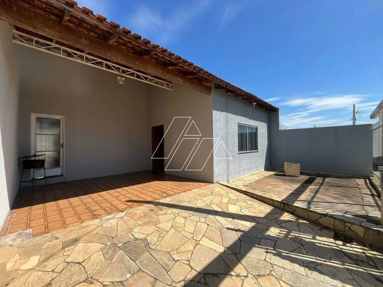 Casa com Edícula no Jardim dos Lírios  Espaço e Versatilidade - Foto 2
