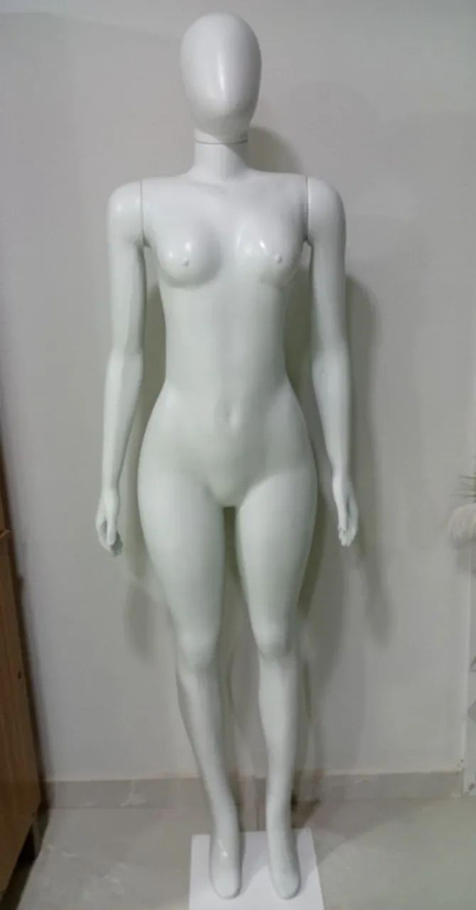 Manequim feminino P/M 