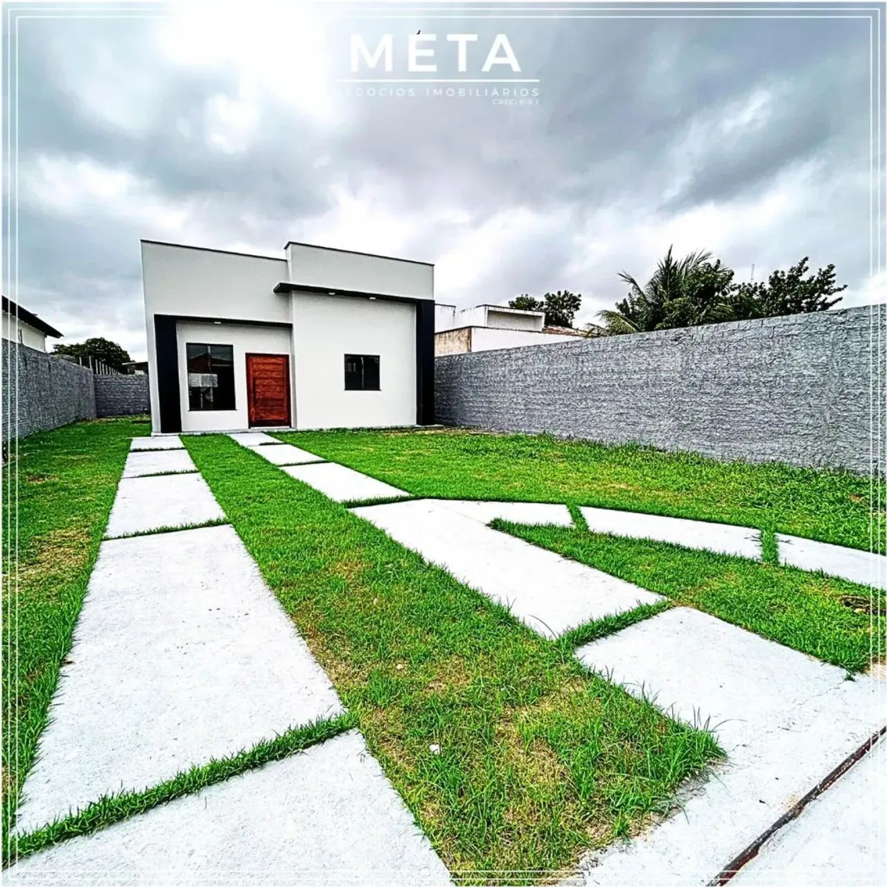 VENDE-SE CASA COM EXCELENTE ACABAMENTO NO BAIRRO CIDADE SATÉLITE