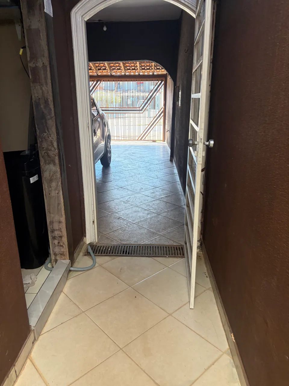 Alugo casa na QNG - Foto 4