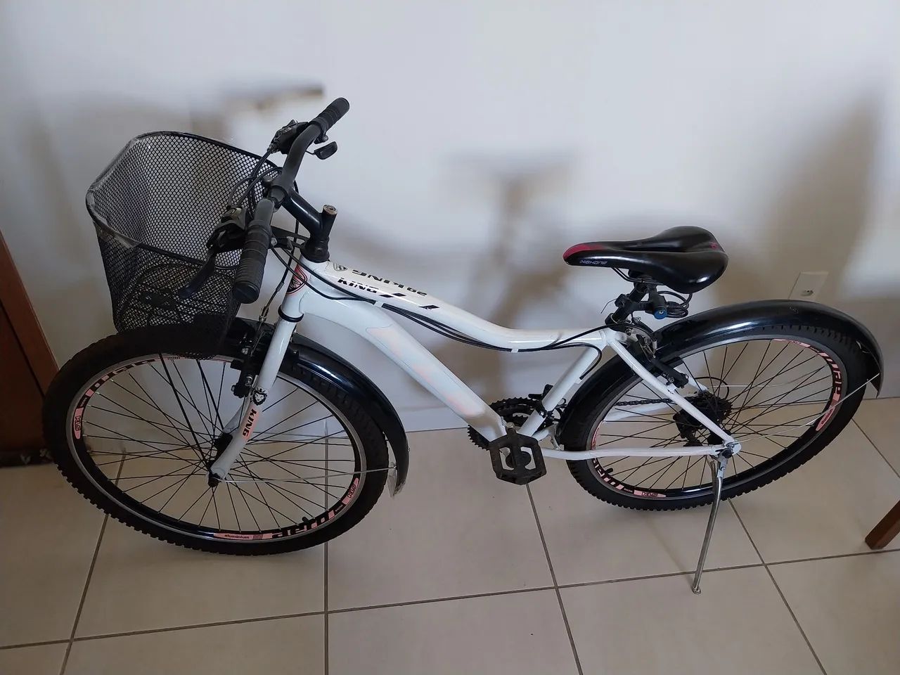 Bicicleta aro 26 com quadro de Alumínio  - Foto 2
