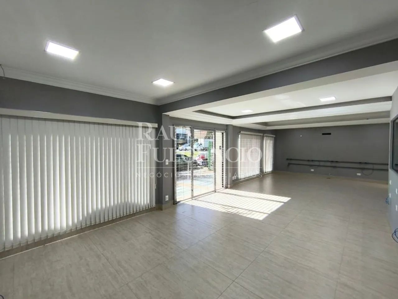 Casa comercial/loja para alugar na Avenida Juscelino Kubitscheck em Londrina - Foto 5