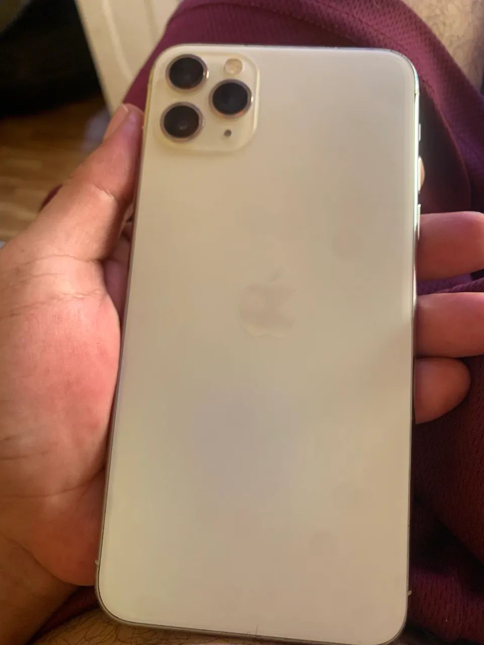iPhone 11 Pro Max em estado de novo