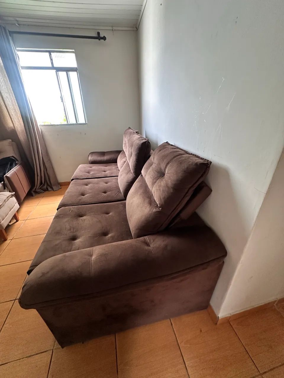 Sofá semi novo, retrátil e reclinável  - Foto 3