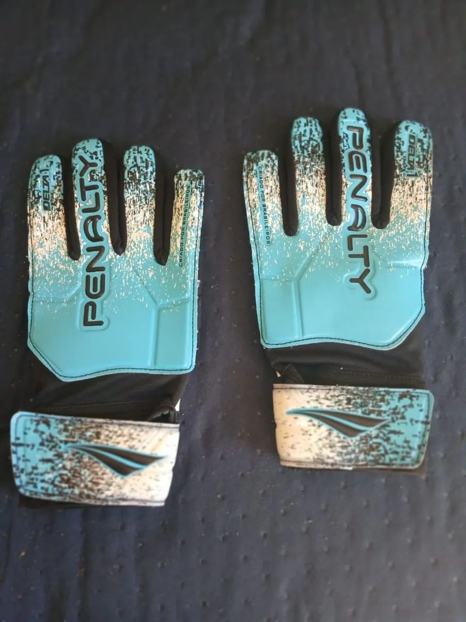 Luva de goleiro 