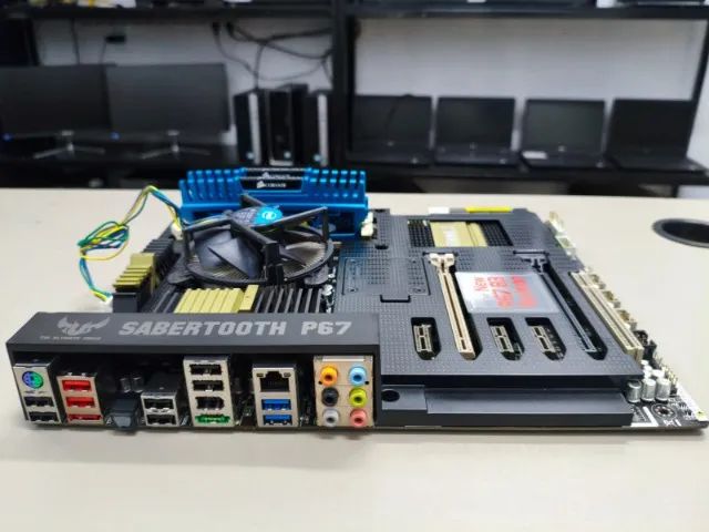 PLACA-MÃE GAMER ASUS SABERTOOTH P67- BARATO - Foto 2