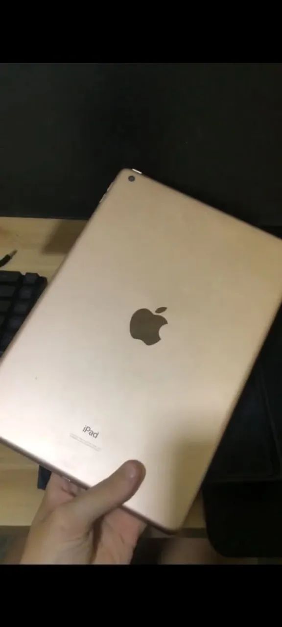  Apple iPad de 10.2" WI-FI 32GB Prata 8ª geração  - Foto 2