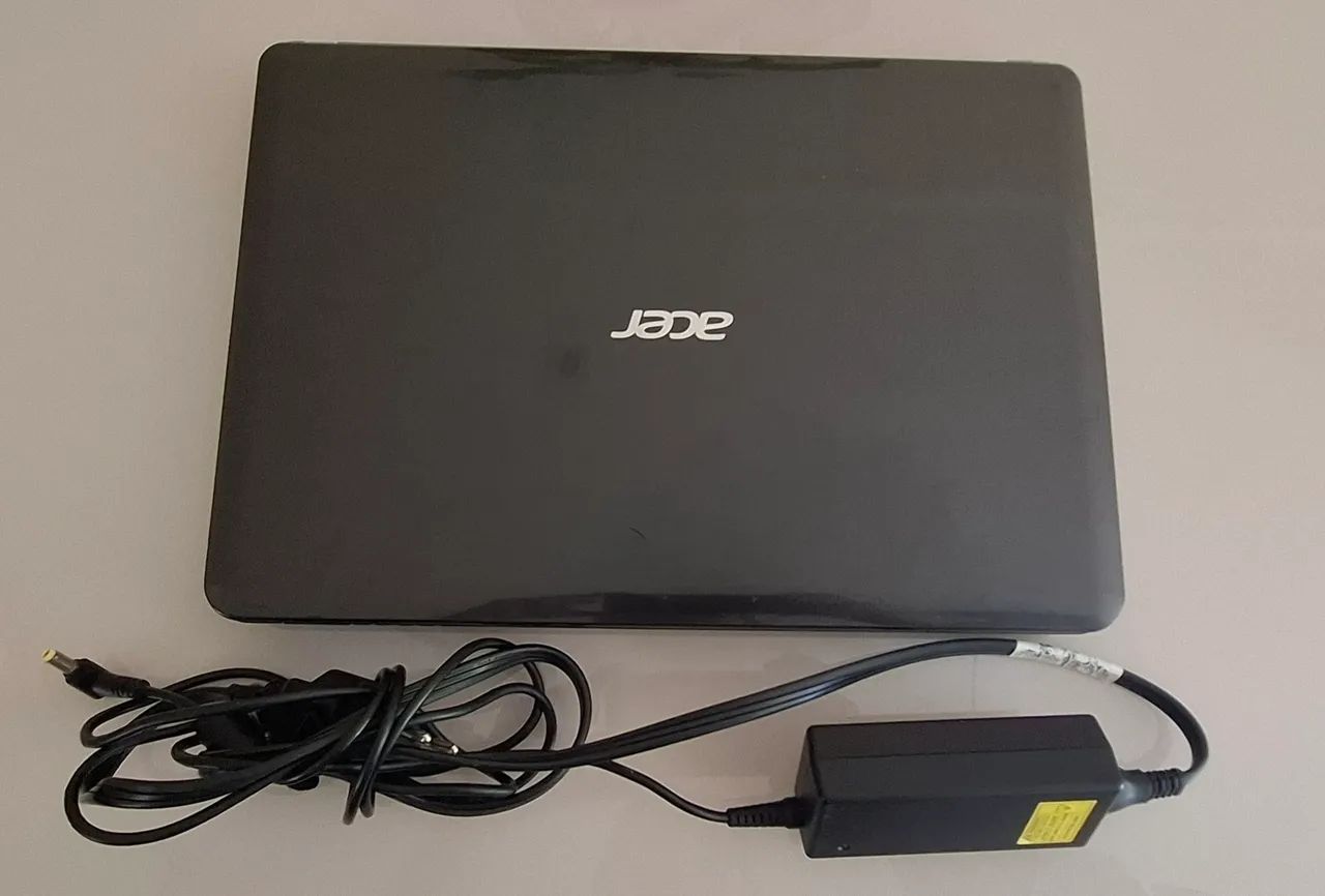 Notebook Acer E1 4GB 120SSD  - Foto 2