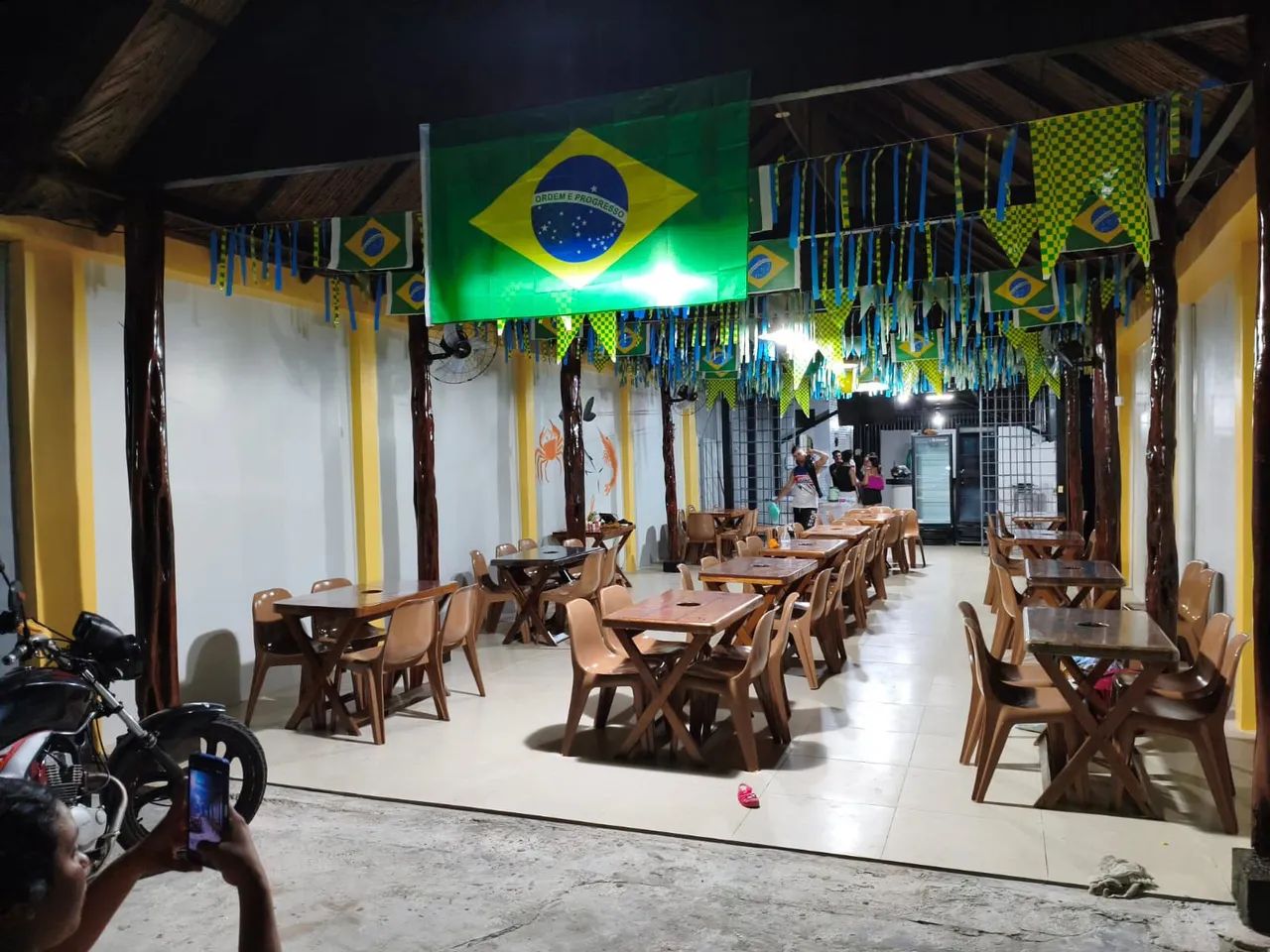 Restaurante vendo todo material 