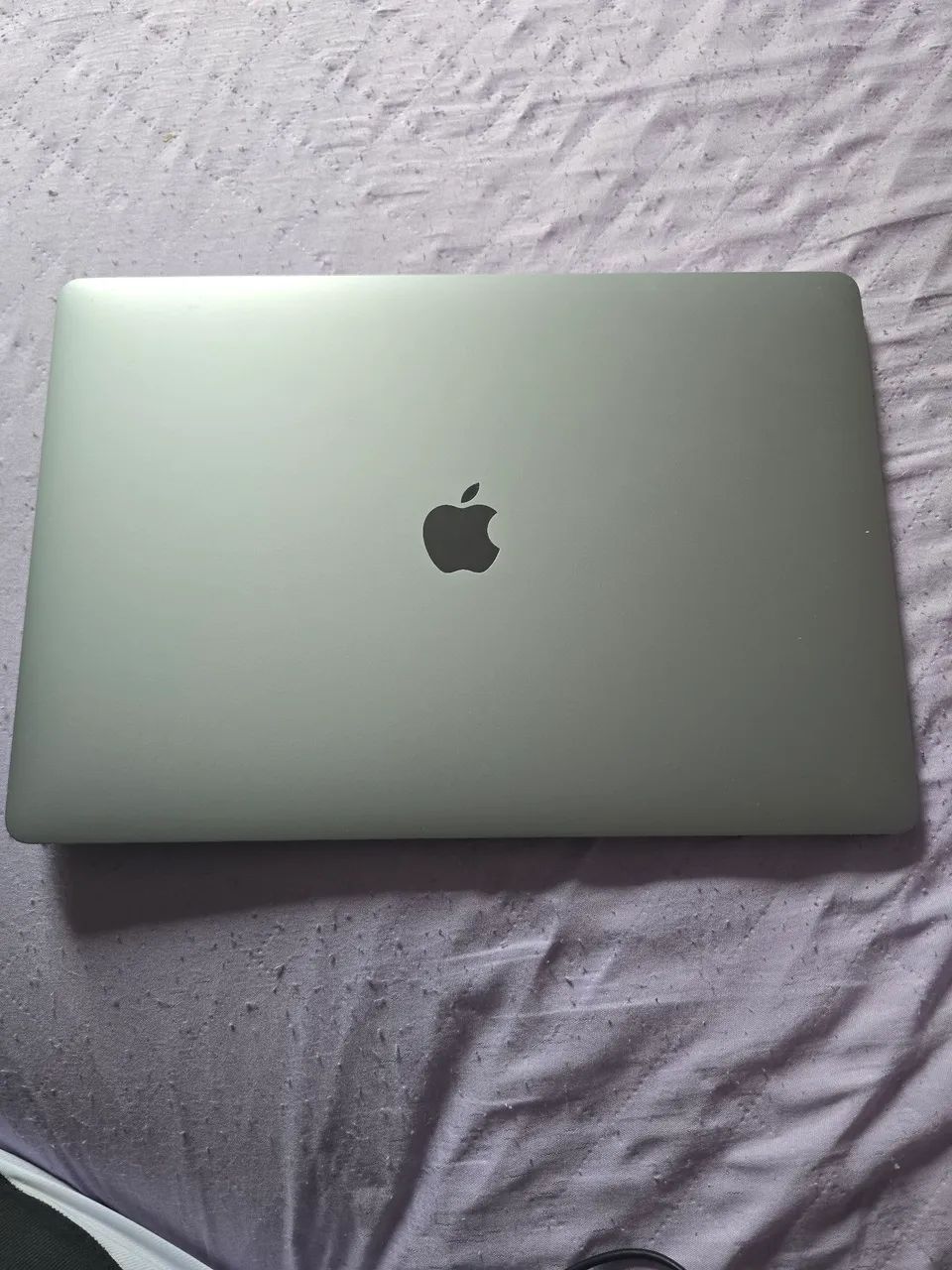 Apple macbook pro touchbar 15 polegadas ano 2017 A1707 i7 16gb