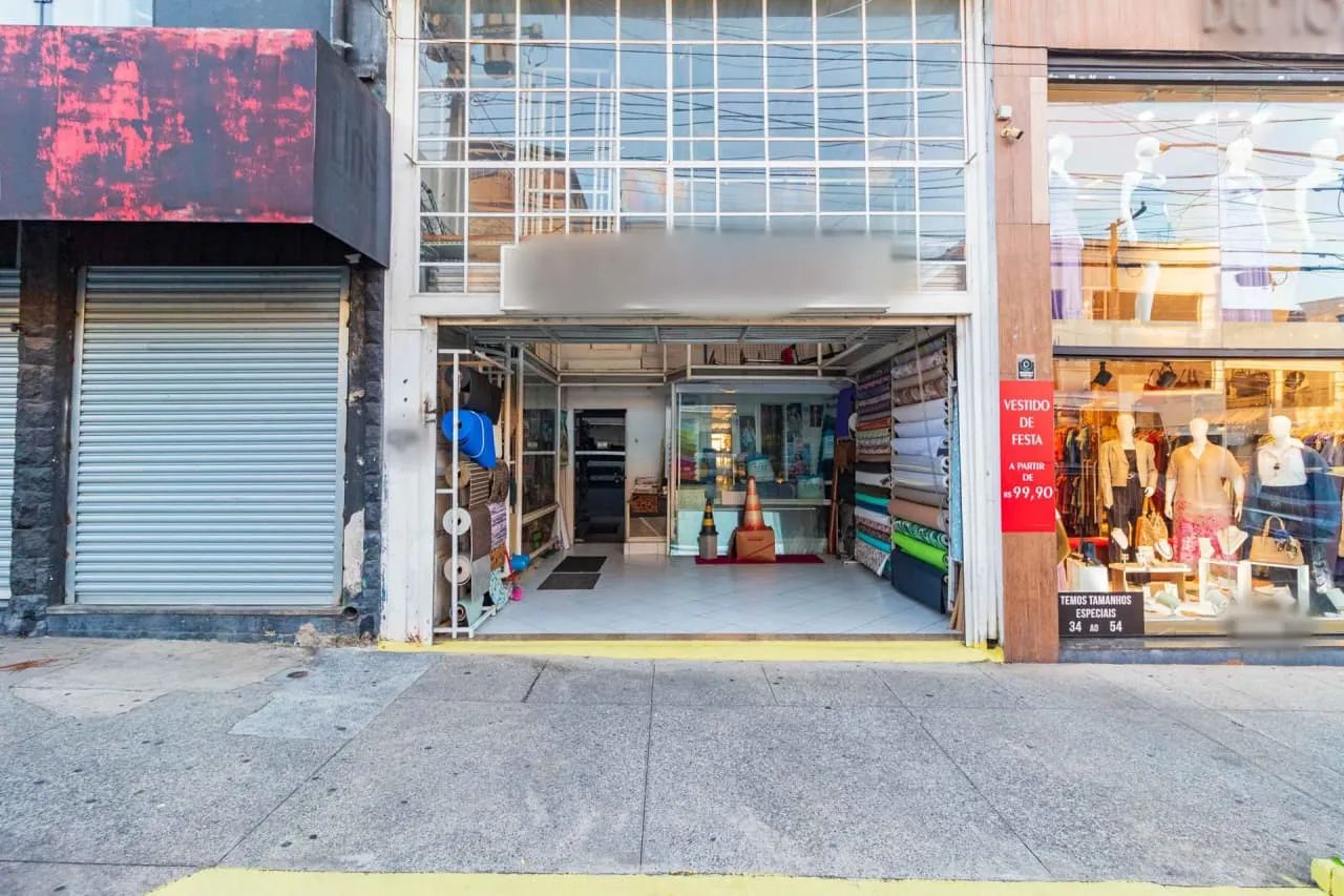 Loja na Avenida Lins de Vasconcelos, 1208  200 m²