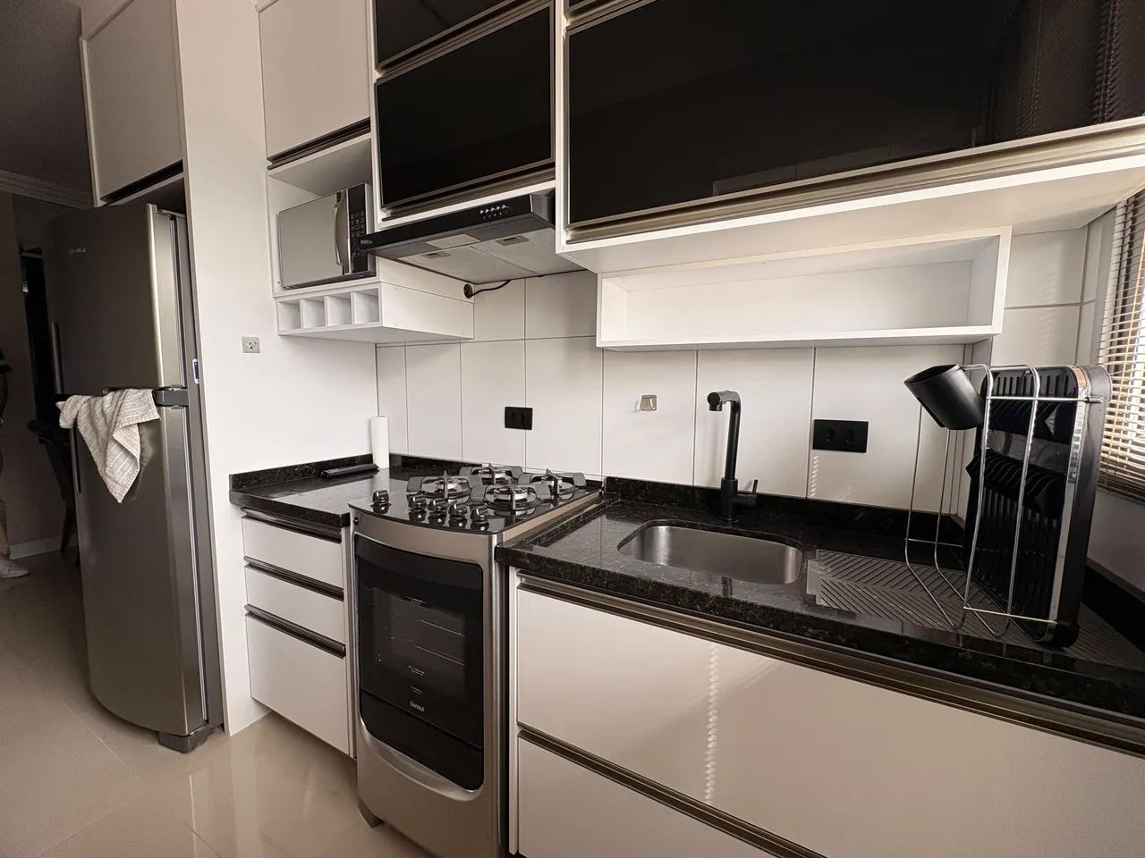 Apartamento Mobiliado para Locação com Suíte, Escritório, Sacada e Garagem Coberta - Foto 4