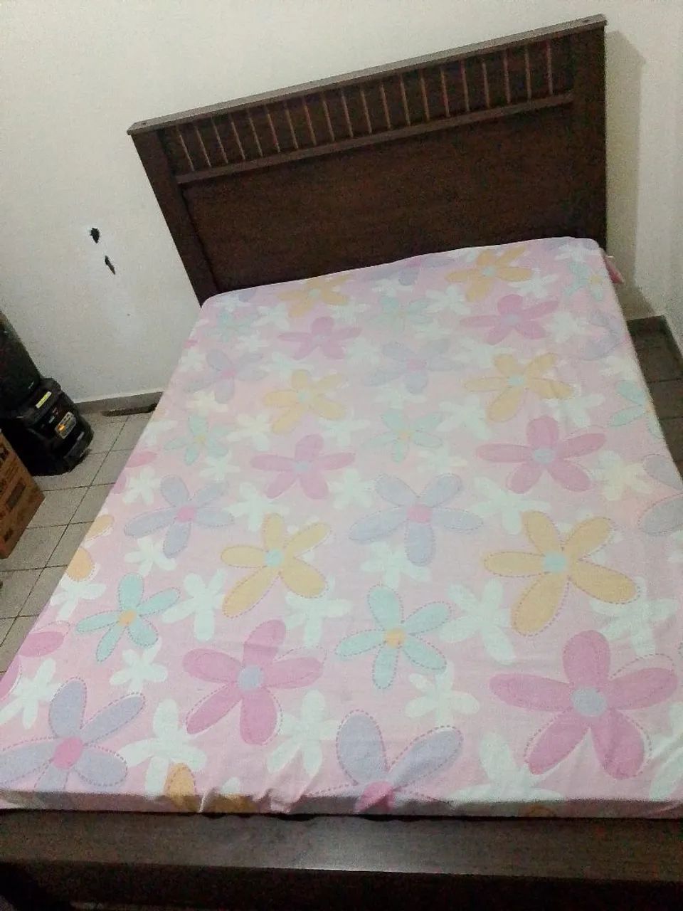 Cama e colchão e almofadas - Foto 2