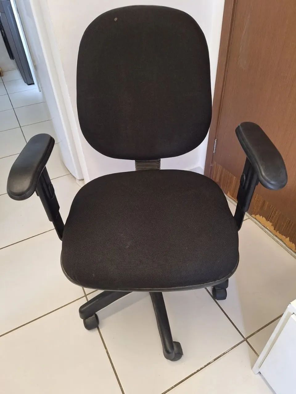 Vendo cadeira de escritório  - Foto 3