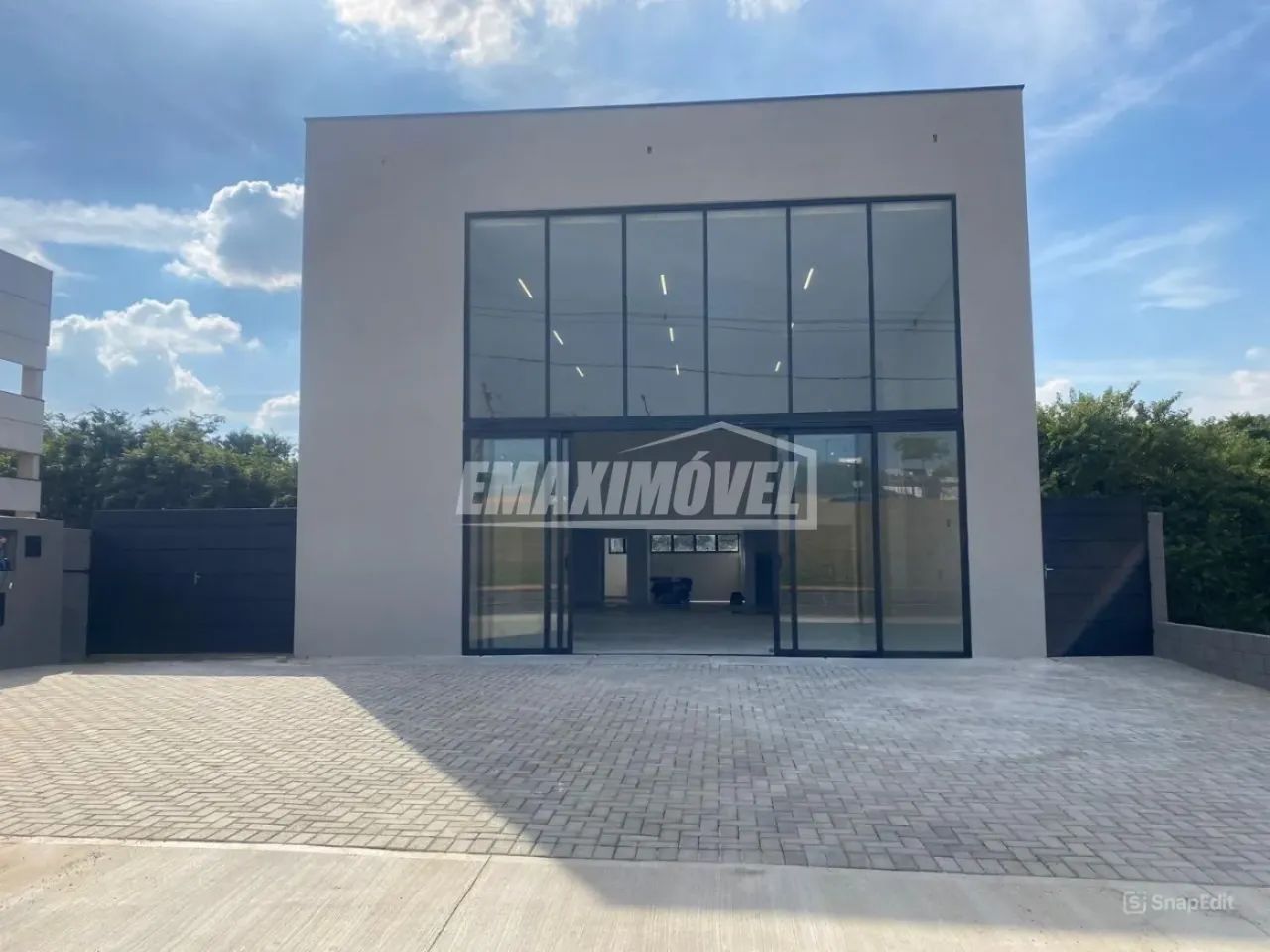 Galpão com 394 m² no Alphaville Nova Esplanda em Votorantim/SP