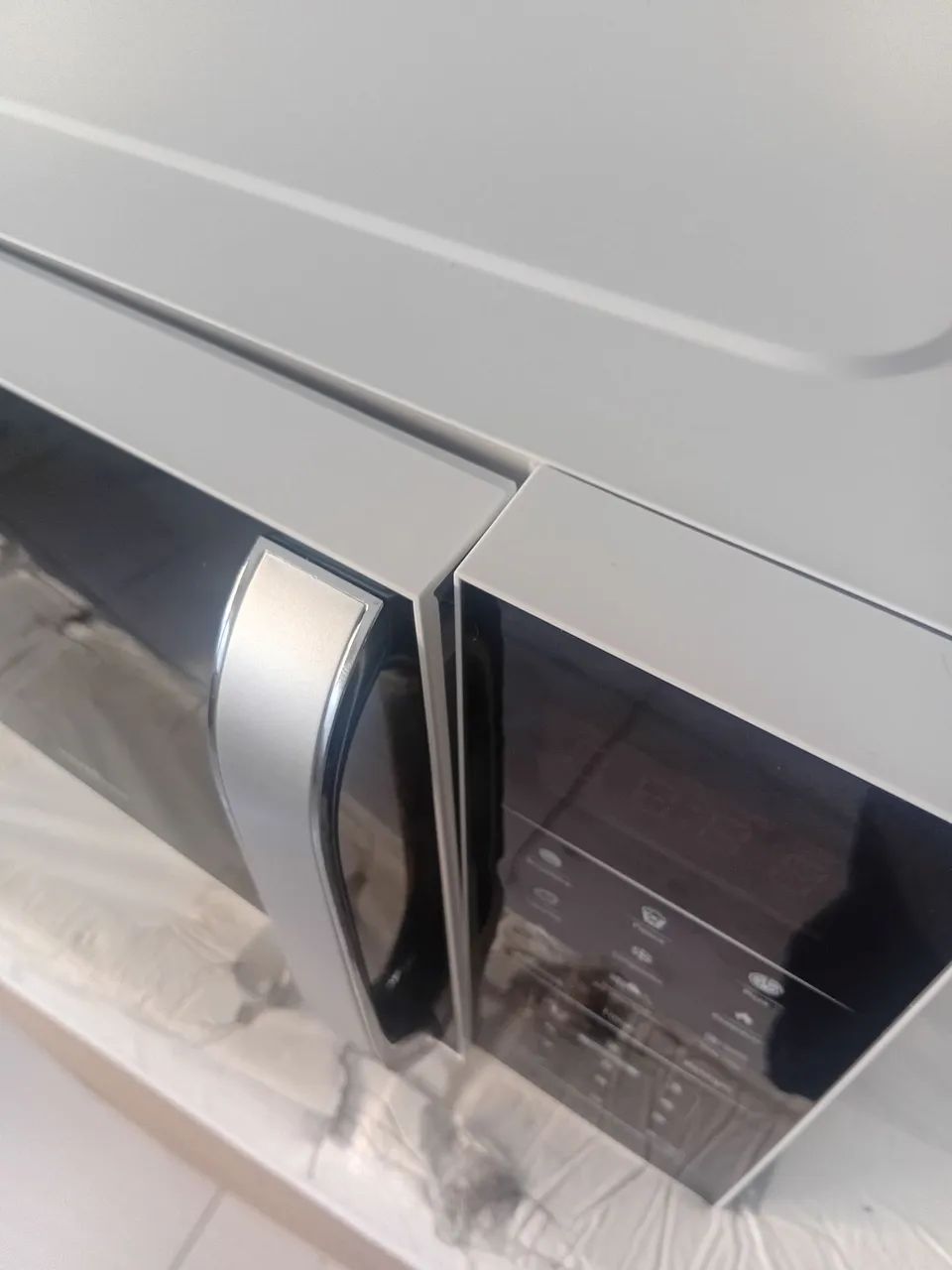 Microondas Britânia 220v com defeito - Foto 2
