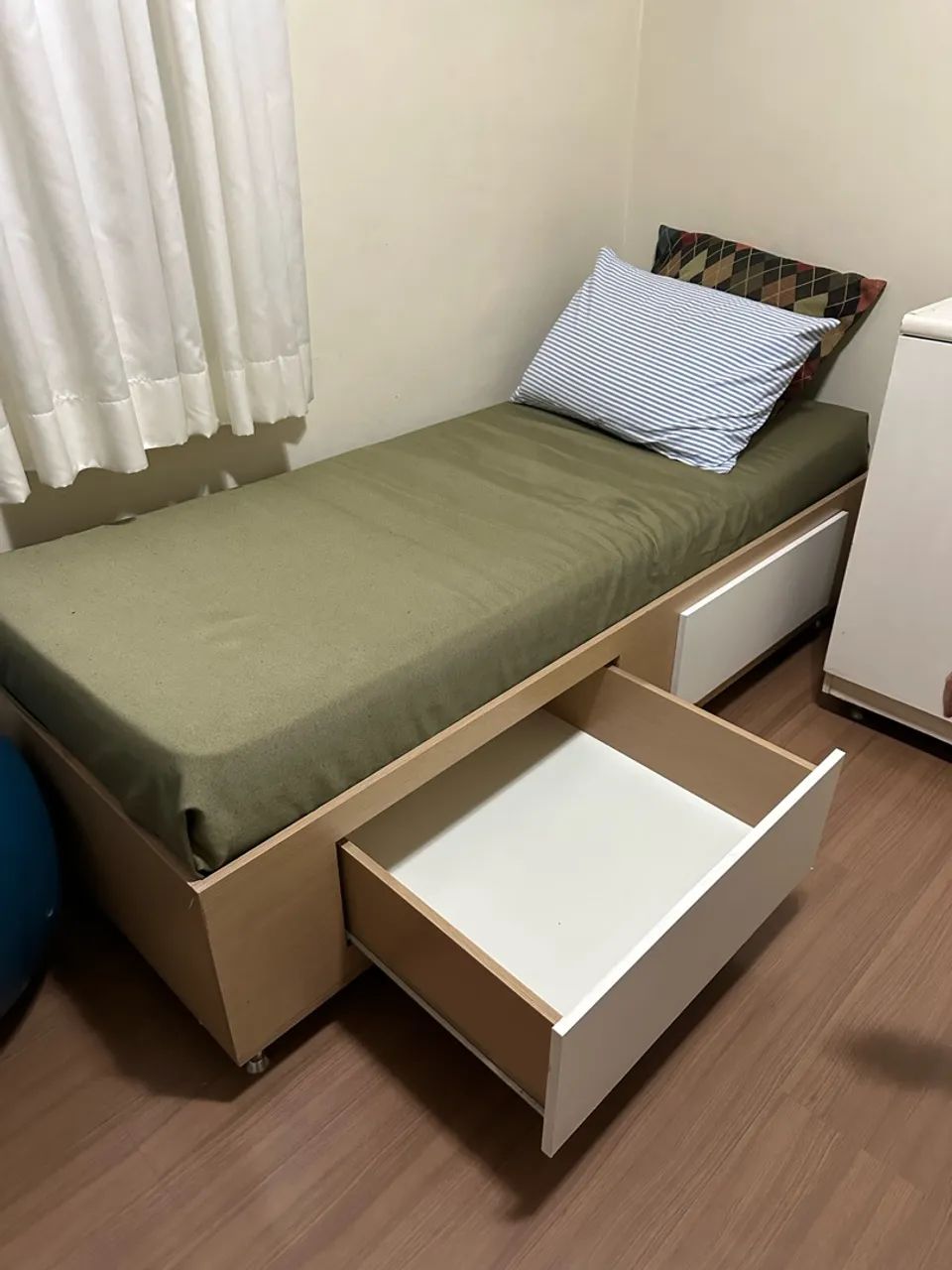 2 Camas de Solteiro com Colchões e Gavetas - Ótimo Estado - Foto 5