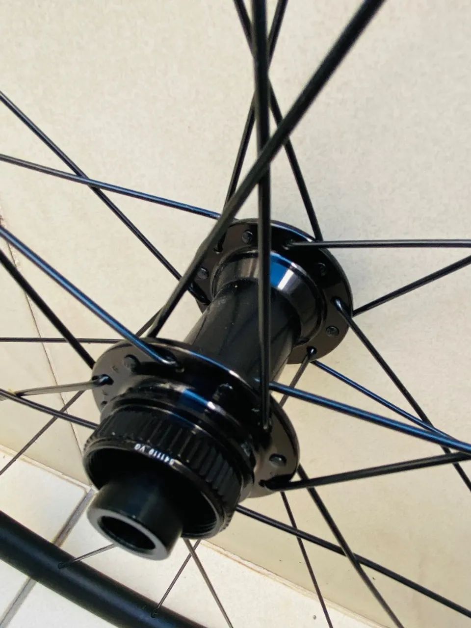 Roda Bontrager Paradigm SL Disco tubeless ready para  Bicicleta  - Foto 3