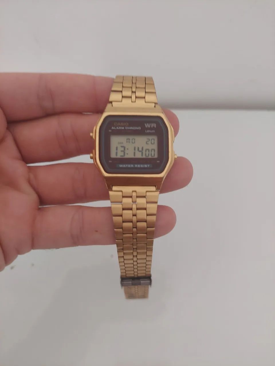 RELÓGIO CASIO VINTAGE DOURADO E VINHO NUNCA USADO!!!!