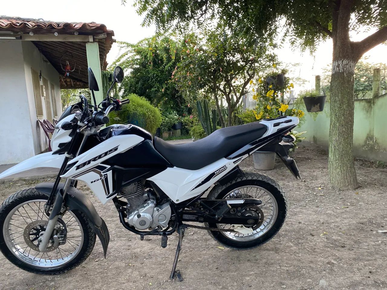 Bros em perfeito estado só pegar e roda  - Foto 3