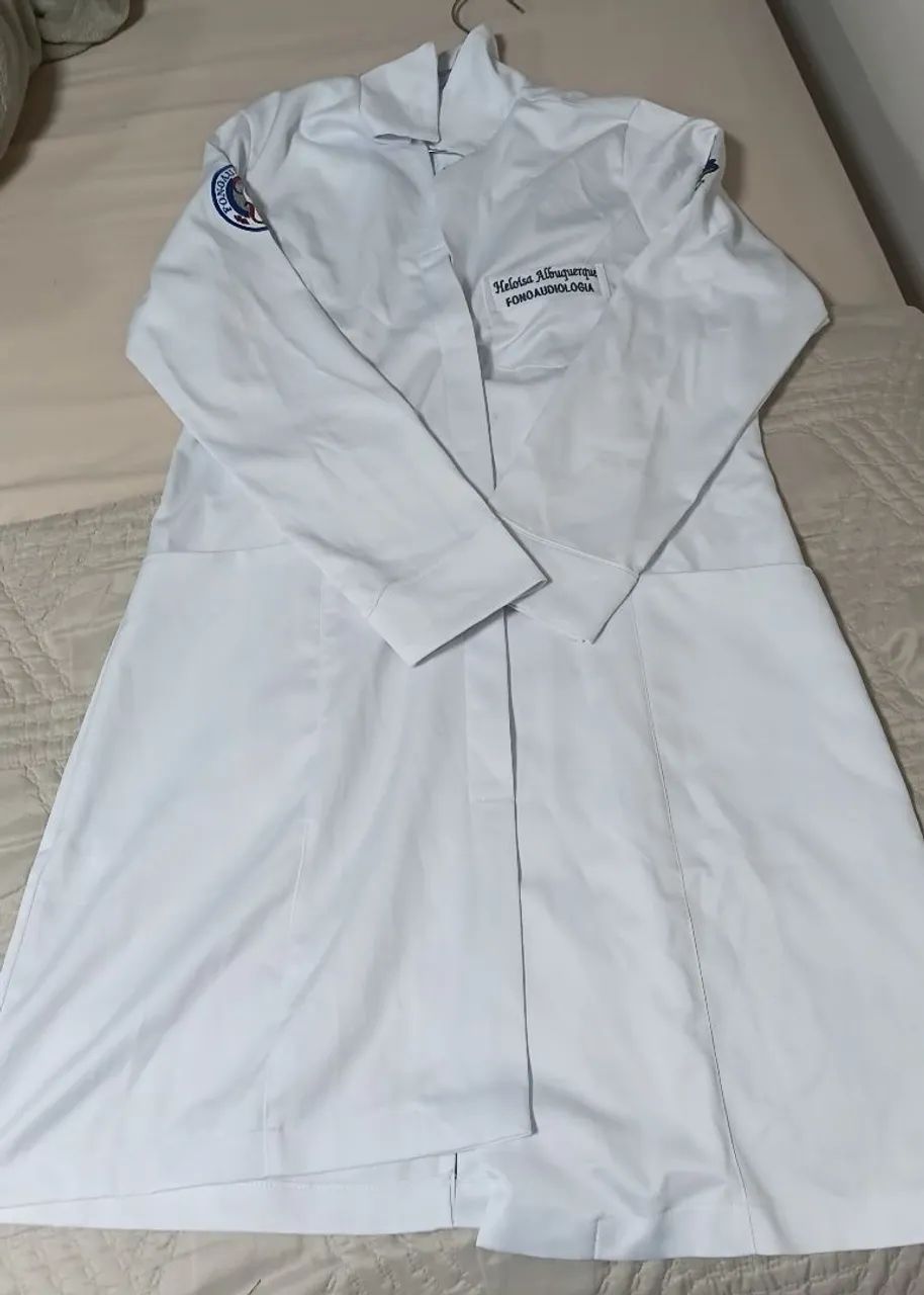 Jaleco branco em gabardine