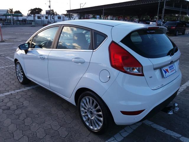 Ford Fiesta Titanium 1.6 Aut - Foto 6