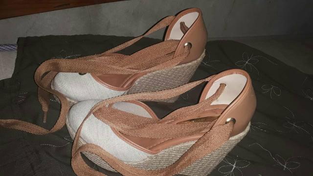 Sapato da marca Moleca - Foto 2