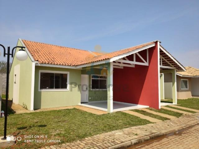 CASA EM CONDOMÍNIO FECHADO NO CONTORNO