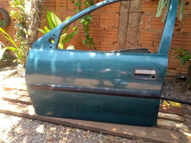 Porta do corsa - Foto 2