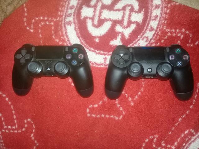 Ps4 1 tera 2 controles - Foto 3