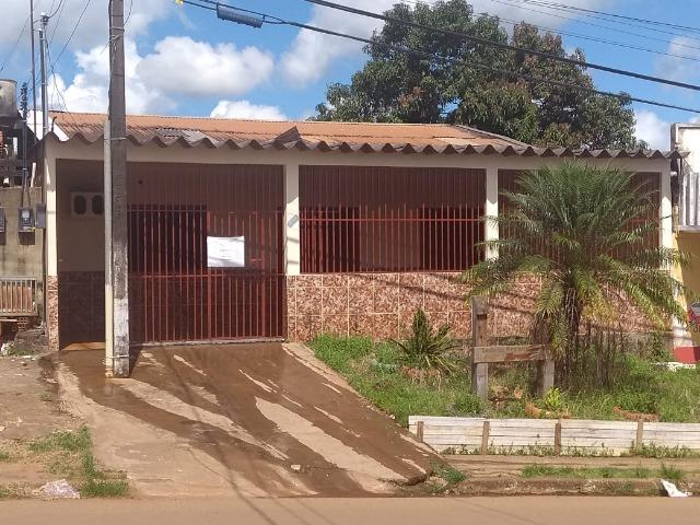 Casa com 3 quartos, valor do aluguel 1.300,00R$