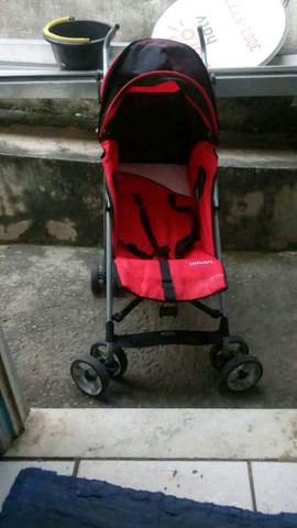Carrinho de passeio otima qualidade e conforto