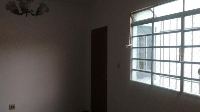 Apartamento simples com 02 quartos e 01 vaga coberta - Foto 4