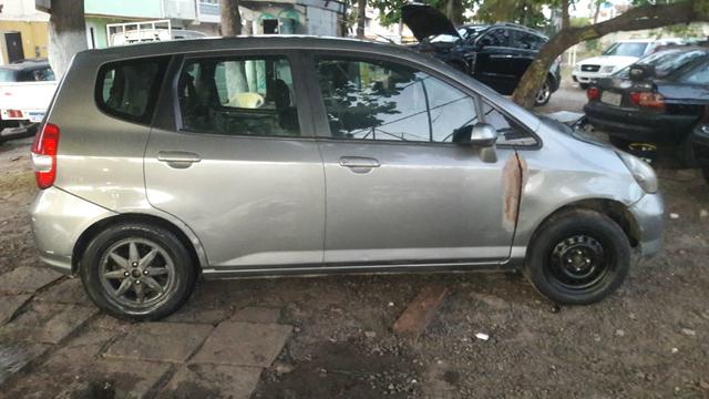 Vendo ou troco Honda fit 2004 quitado $6.500 leia o anúncio - Foto 7