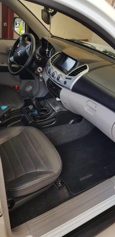 L200 Triton 2014 Hpe 3.2 cd diesel 4x4 manual - Foto 6