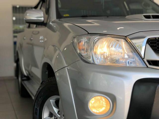 Toyota Hilux CD 4X4 SRV - Foto 14